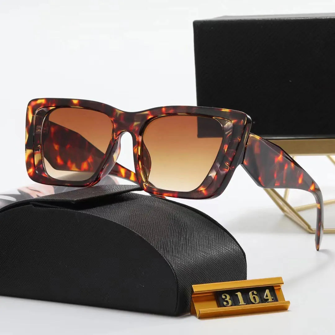 Luxury designer sunglasses For Man Women Unisex Designer Beach gold classic Sunglasses Retro Frame Luxury Design UV400 With Box